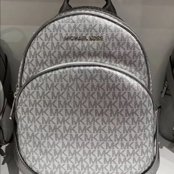 NWT Michael Kors medium abbey backpack handbag - Picture 3 of 7